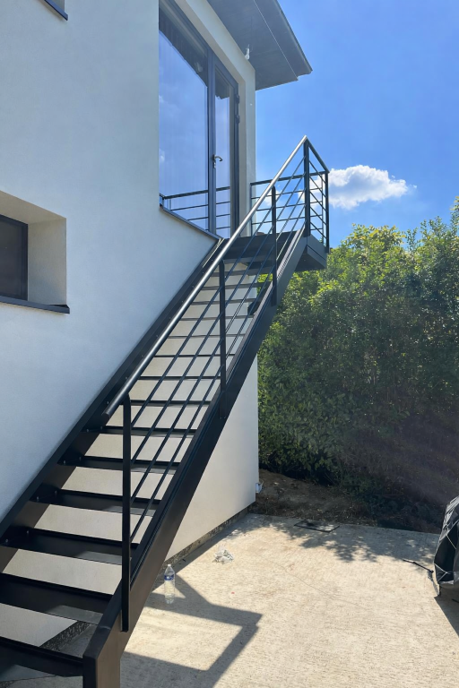 Escalier métallique sur mesure à Metz : design, solidité et fabrication locale
